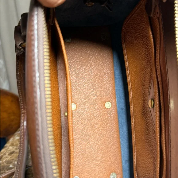 Vintage Dooney & Bourke A6 All Weather Medium Blue Purse
SIZE: M - Picture 9 of 10